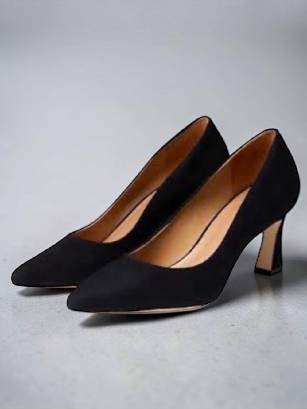 BERNARDO FARYN BLACK SUEDE POINTED TOE PUMPS